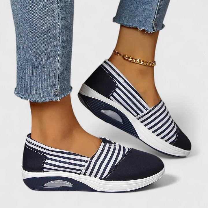 EDIT | Csúsztatható csíkos sneakers