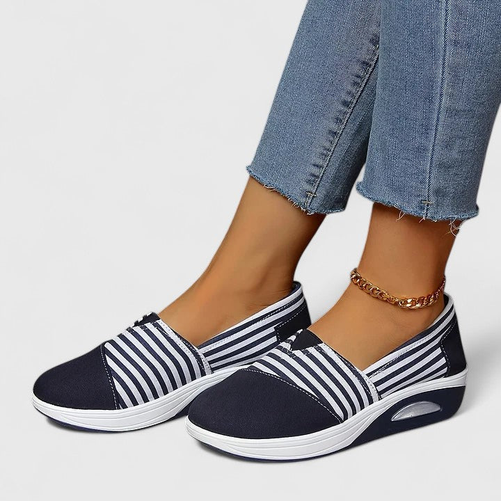 EDIT | Csúsztatható csíkos sneakers